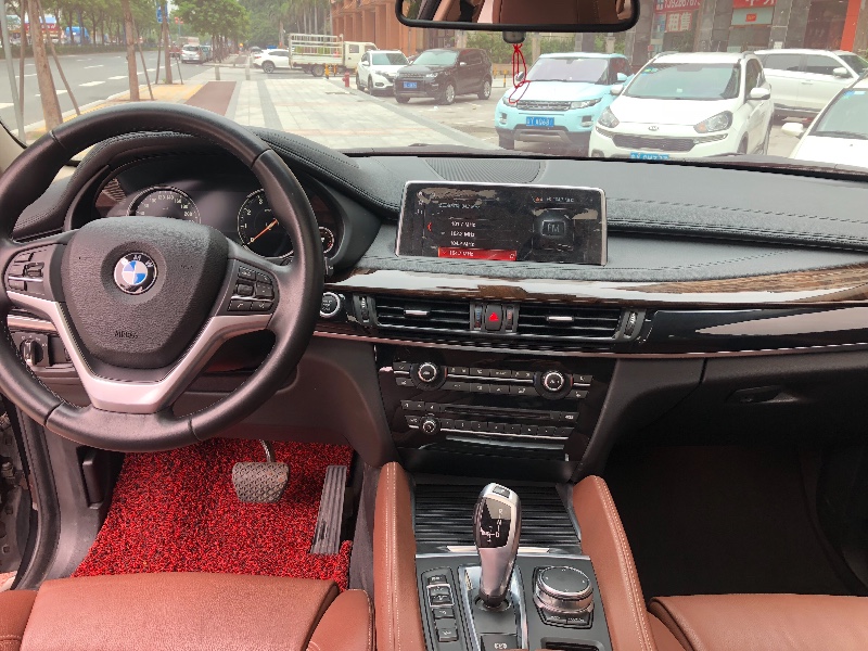 佛山18年宝马X612