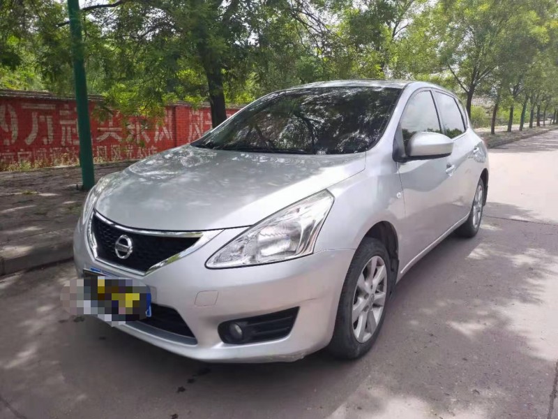 平涼12年日產奇駿8