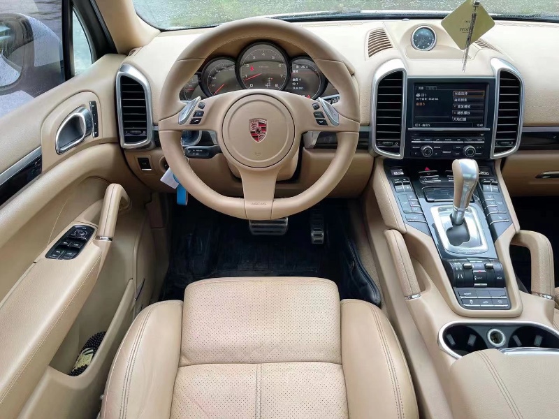 深圳13年保时捷卡宴5