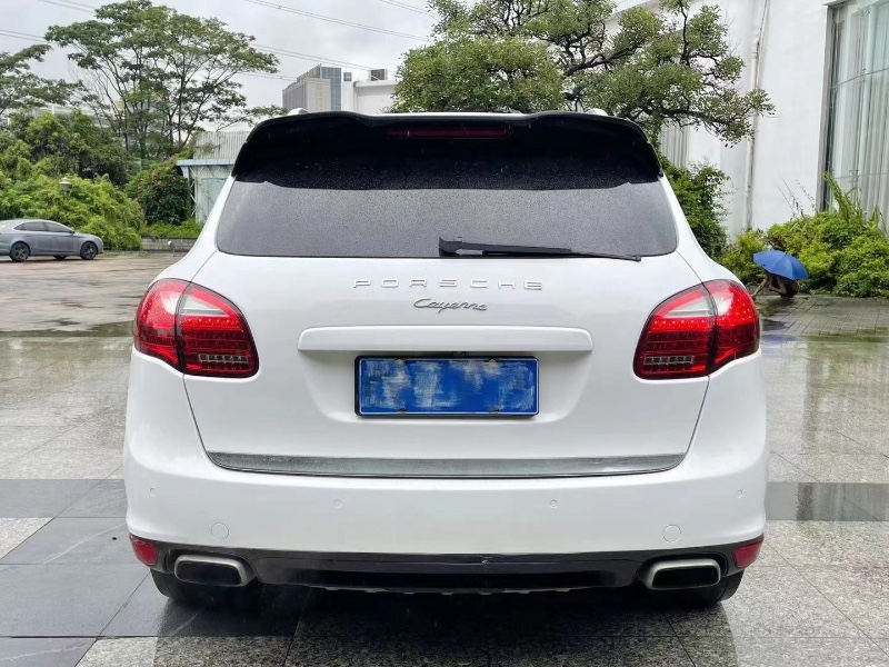 深圳13年保时捷卡宴2