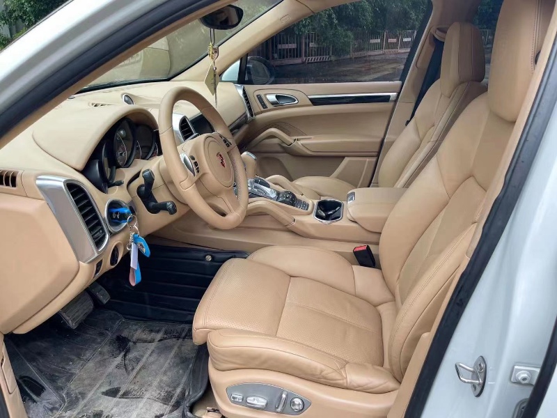 深圳13年保时捷卡宴6