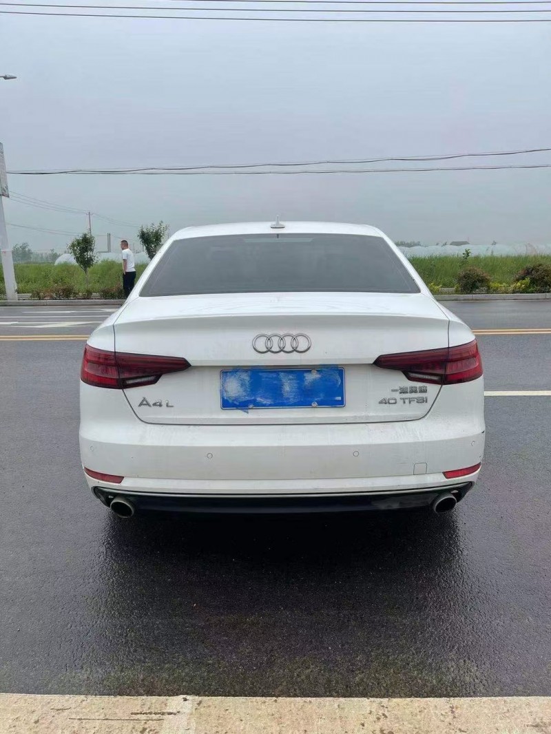 宿遷18年奧迪A4L9