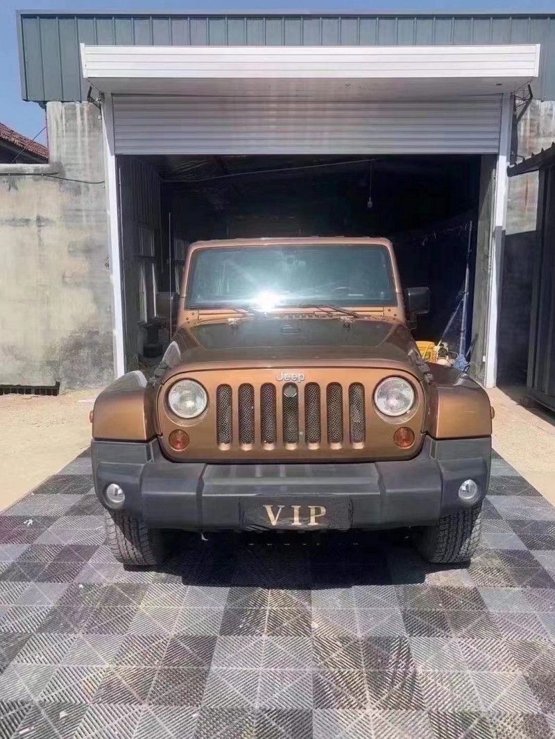 青島12年Jeep牧馬人1