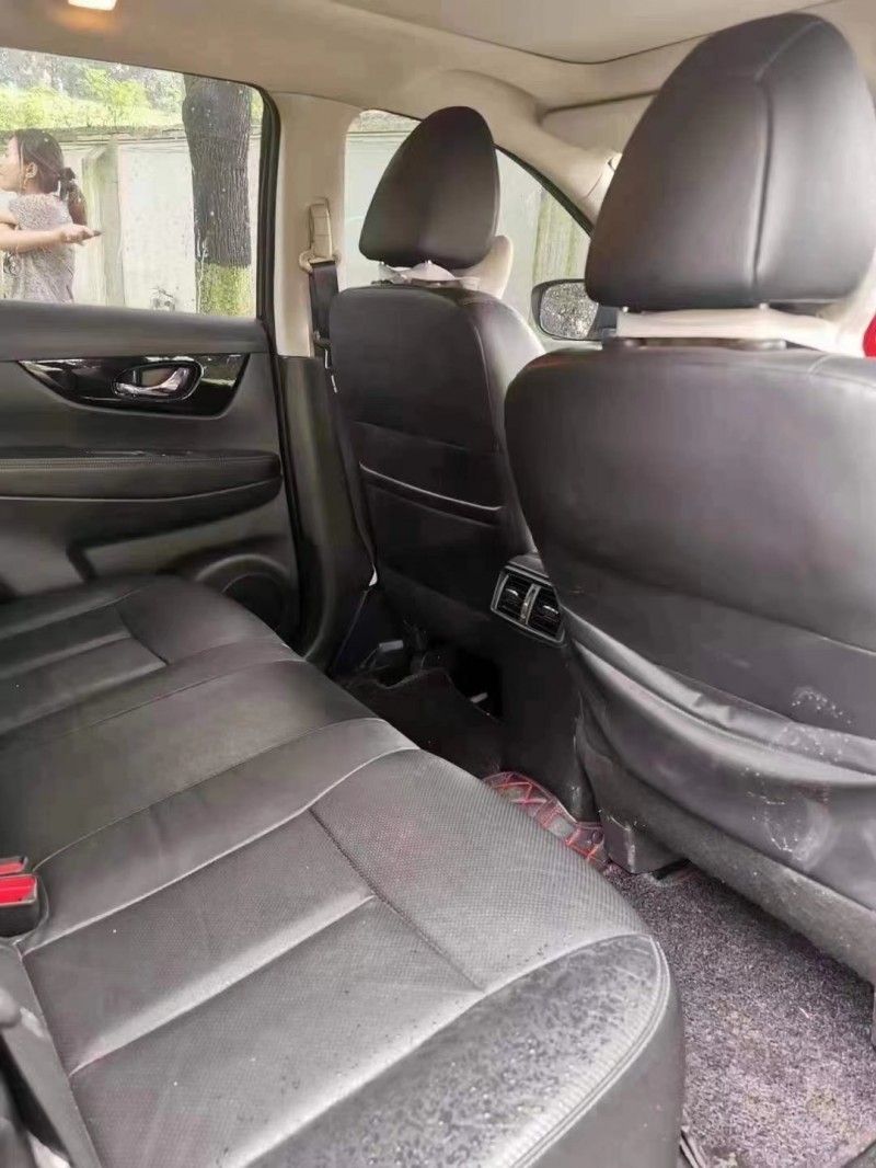 济南19年日产奇骏3