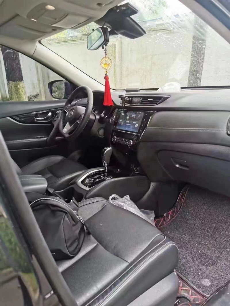 济南19年日产奇骏4