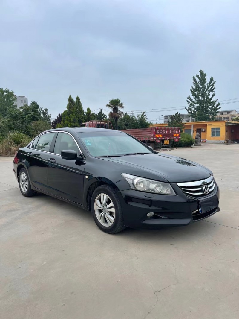 徐州12年本田雅阁3