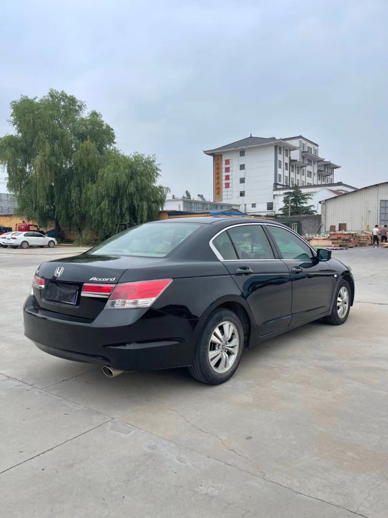 徐州12年本田雅阁4