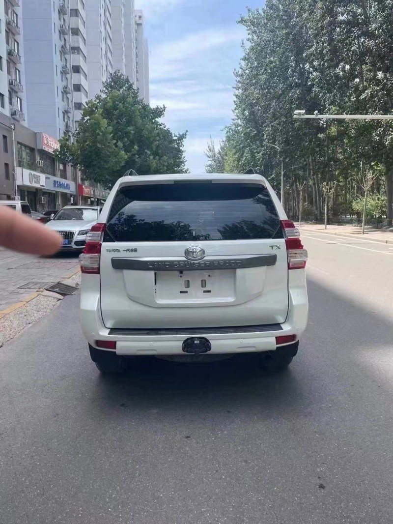 保定17年丰田普锐斯6