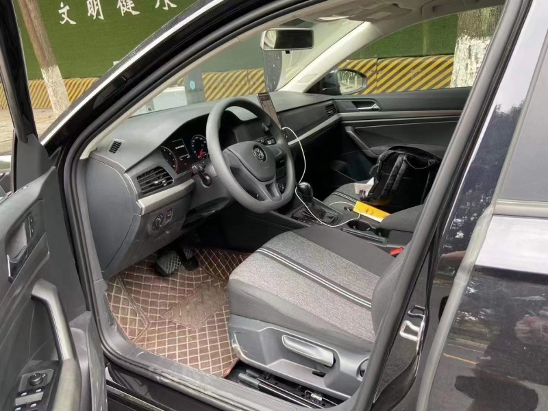 成都21年大众朗逸6