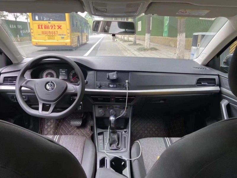 成都21年大众朗逸5