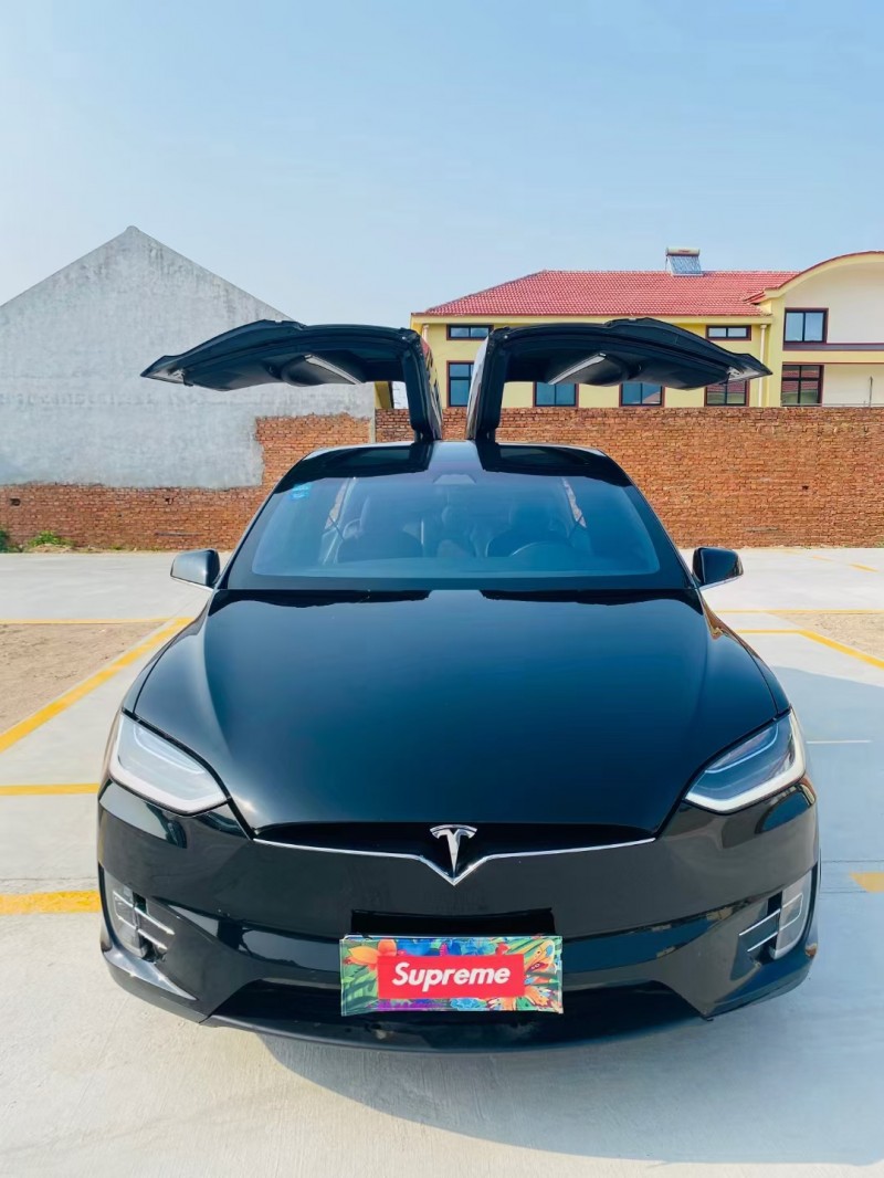 青島17年特斯拉MODEL X1