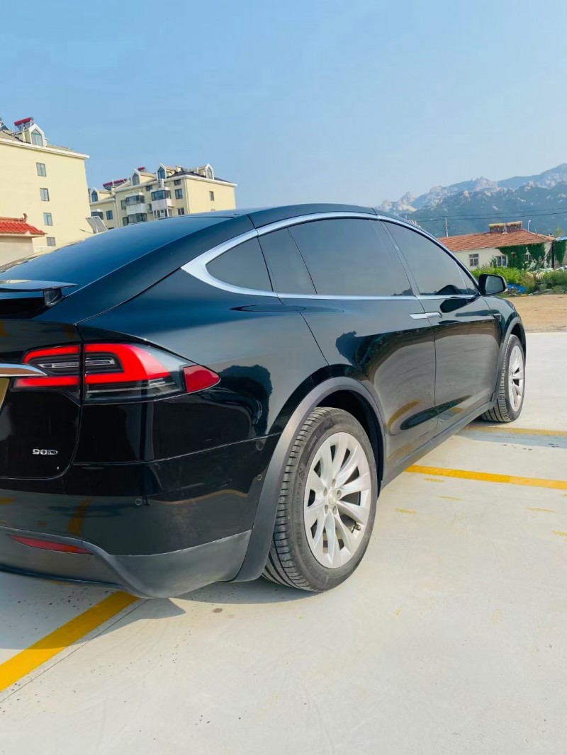 青島17年特斯拉MODEL X7