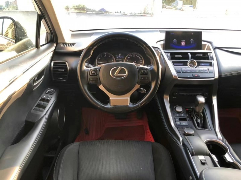 广州17年雷克萨斯NX7
