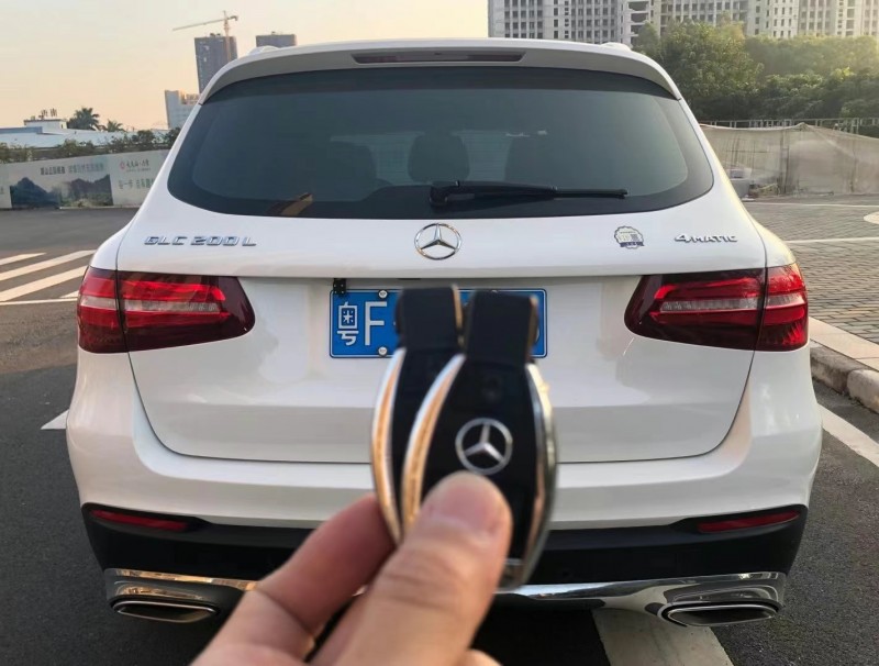 广州19年奔驰GLC1