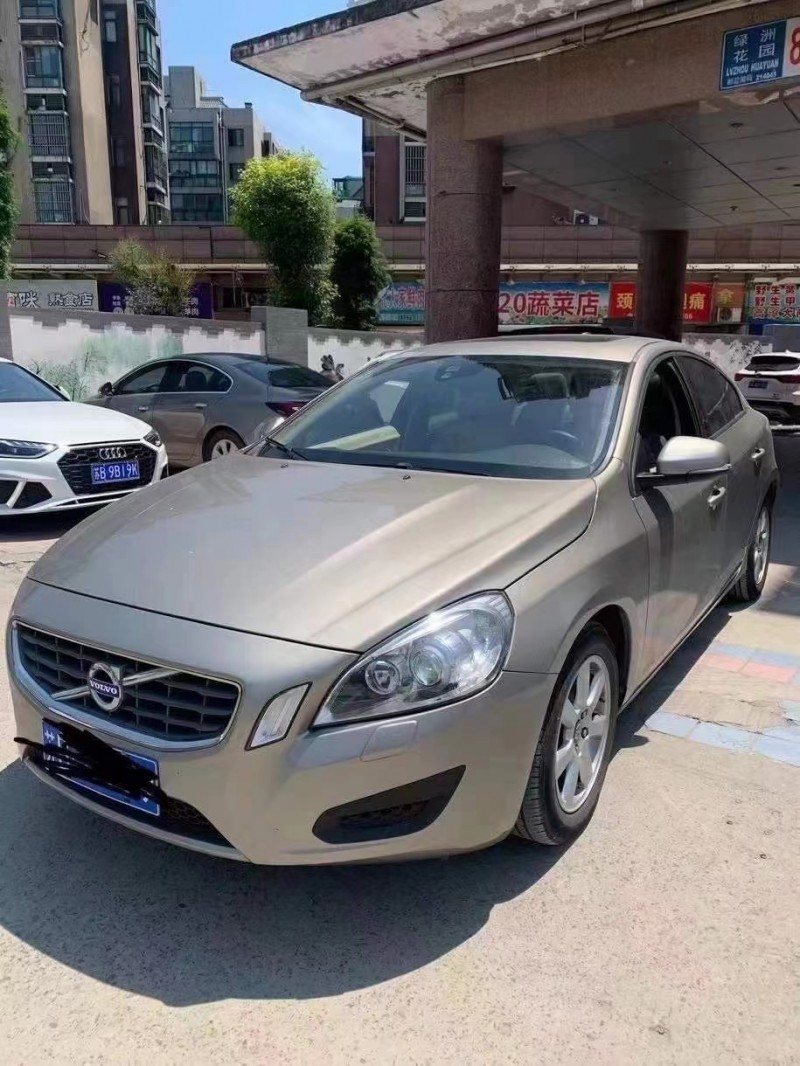 連云港11年沃爾沃S60L4
