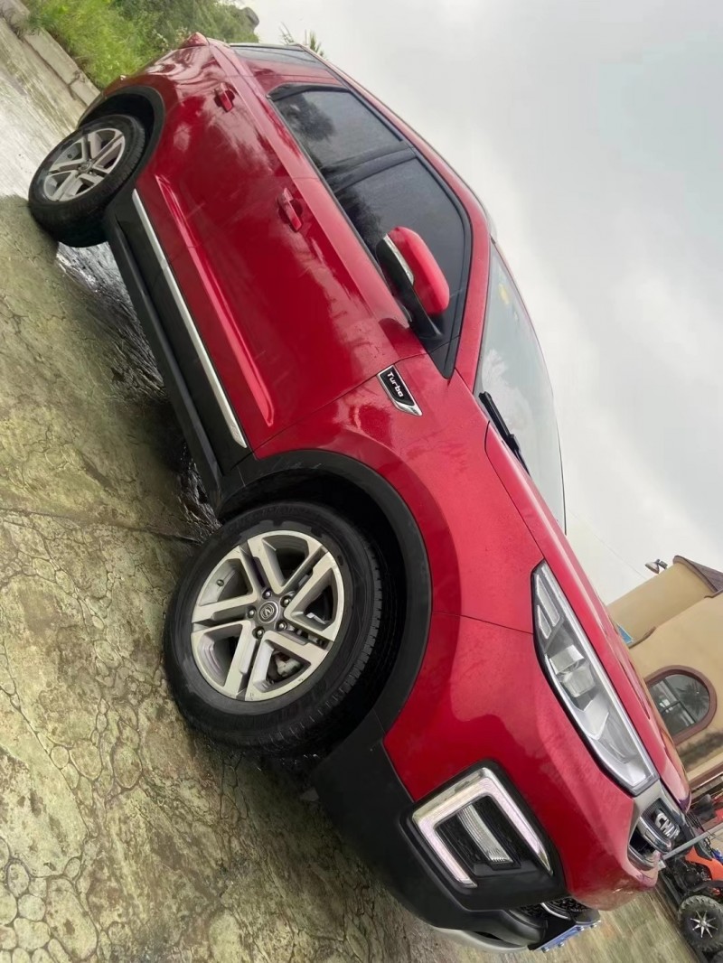 成都18年长安汽车CS559