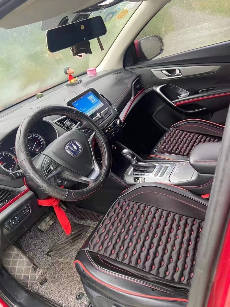 成都18年长安汽车CS557