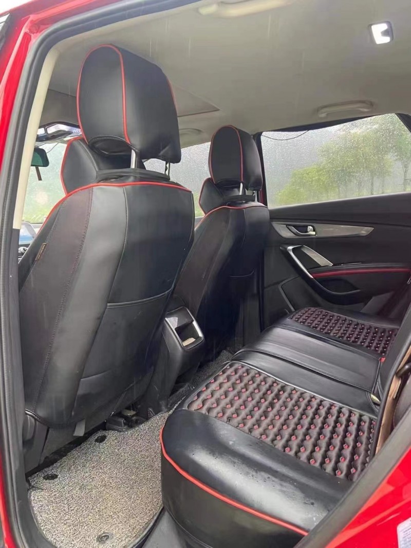 成都18年长安汽车CS556