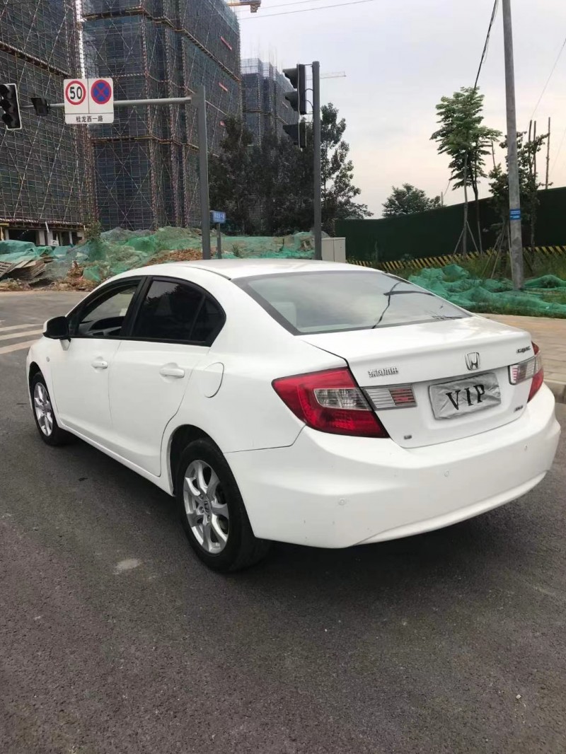 成都13年本田思域3