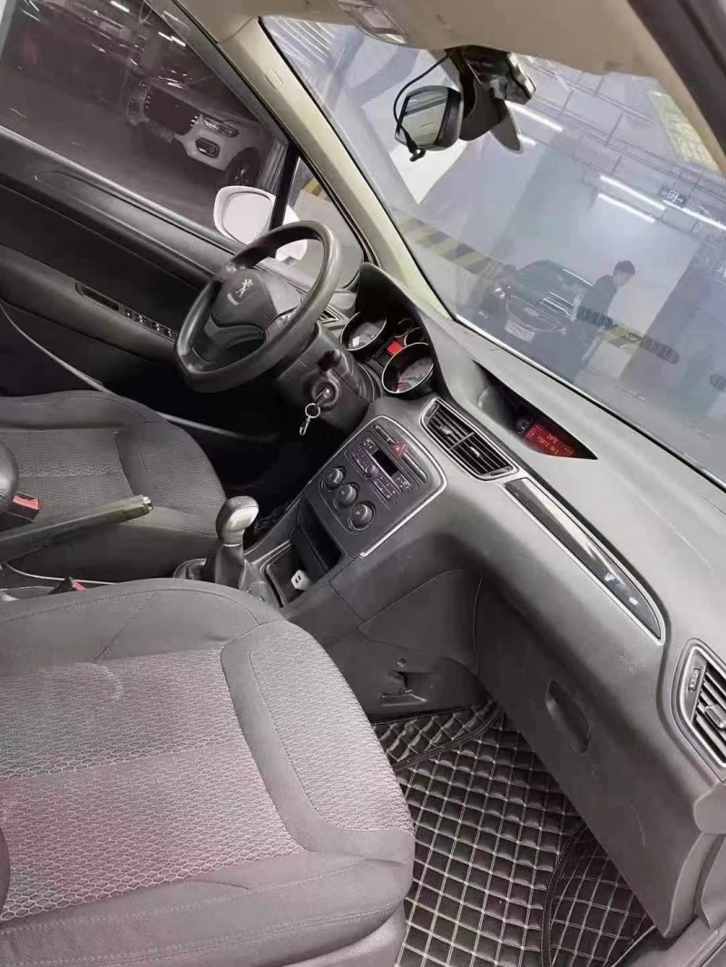 成都16年标致3084