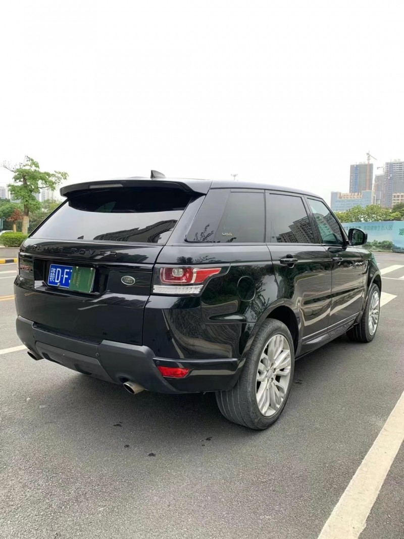 广州17年路虎揽胜运动9