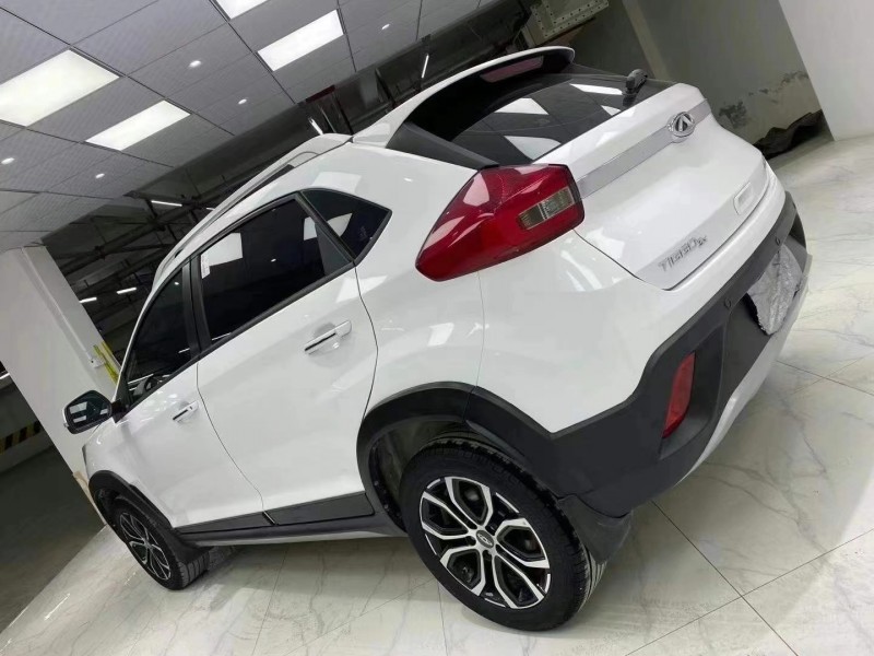 成都19年奇瑞瑞虎32