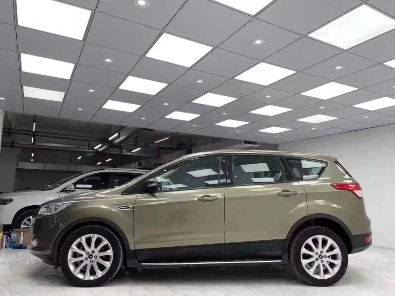 成都14年福特翼虎7