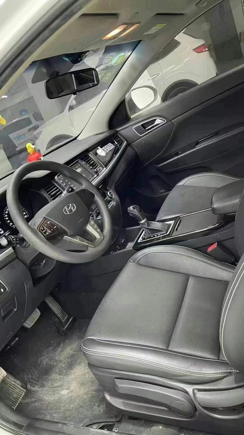 成都17年现代名图6