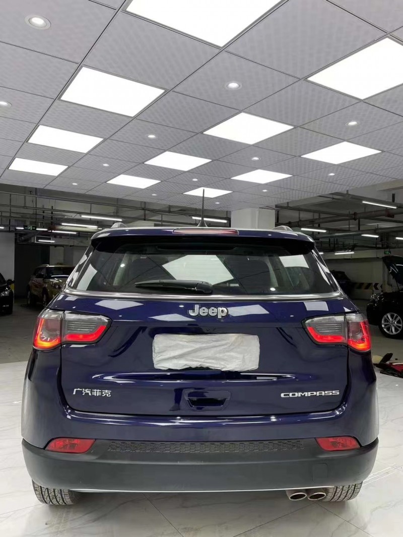 成都20年Jeep指南者1