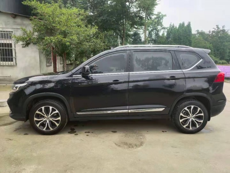 成都19年东风景逸6