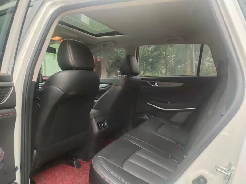 成都19年众泰T8007