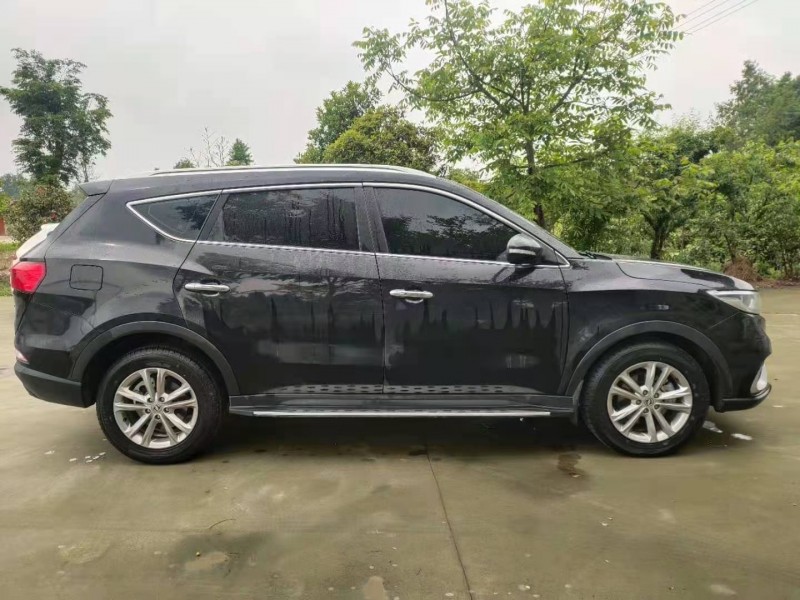 成都20年东风风光7