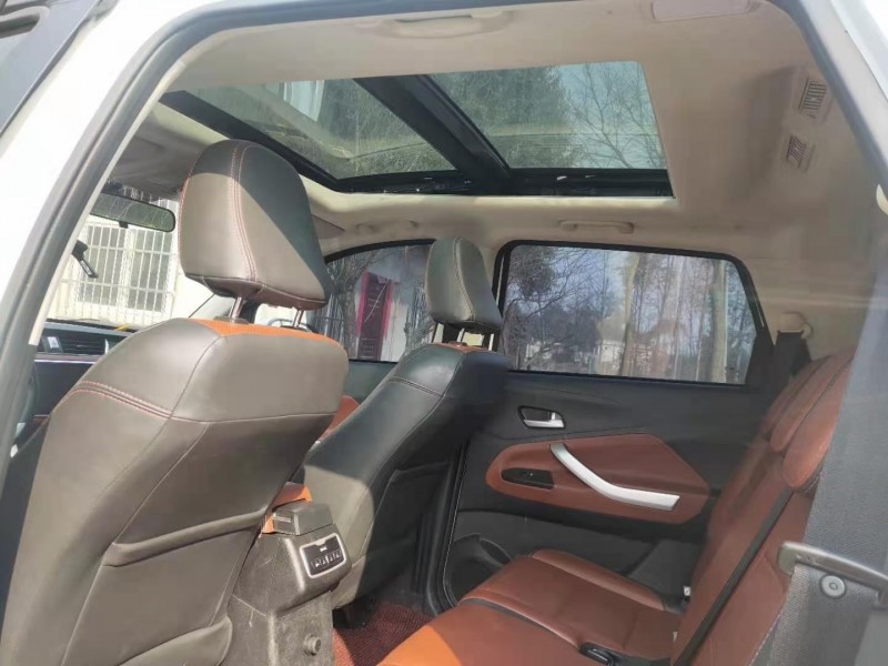 成都18年北汽幻速S34