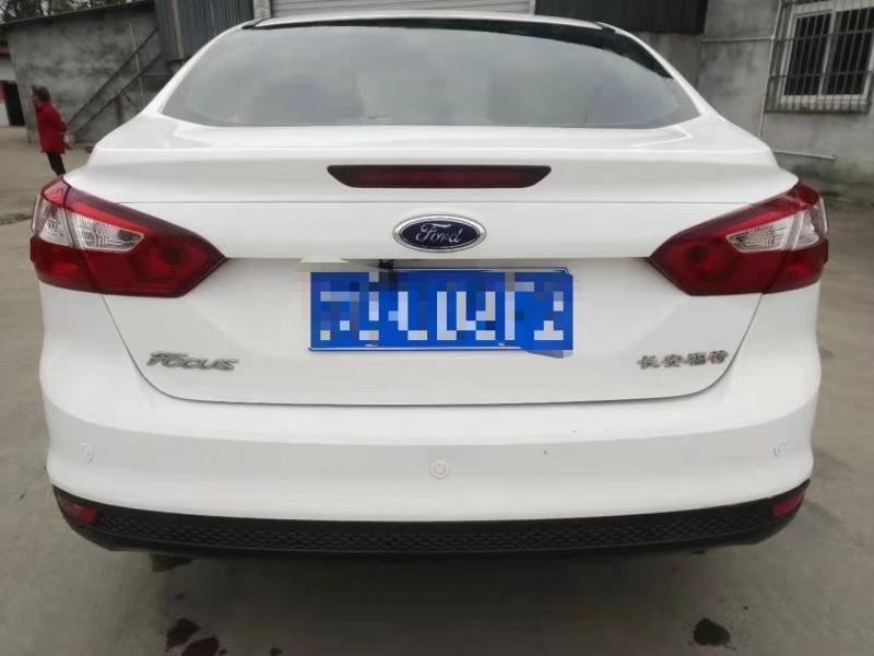 成都13年福特福克斯8