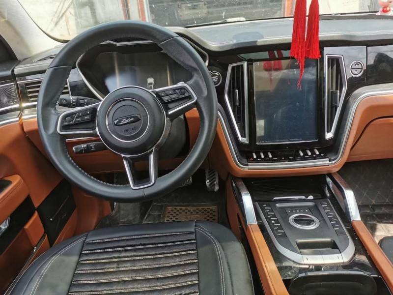 成都18年众泰T7003