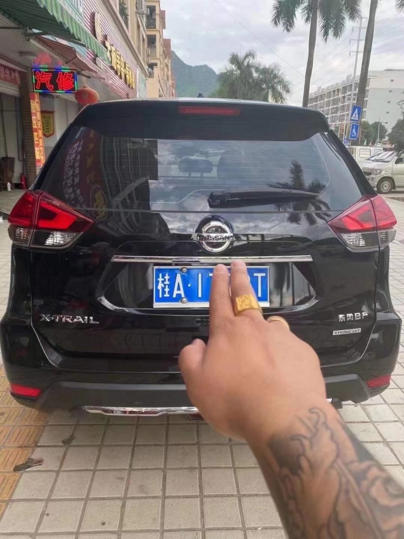南寧19年日產奇駿6