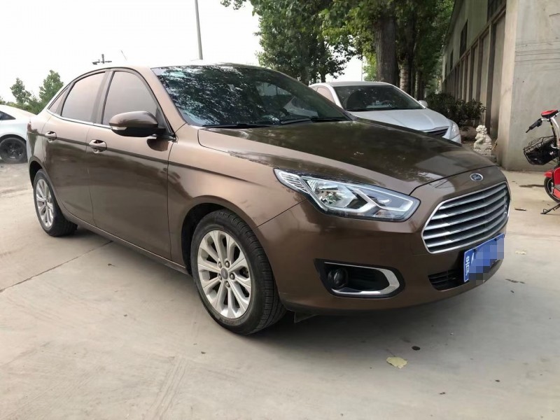 保定16年福特福睿斯6