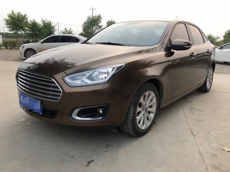 保定16年福特福睿斯5