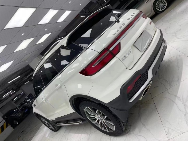 成都19年陆风X72