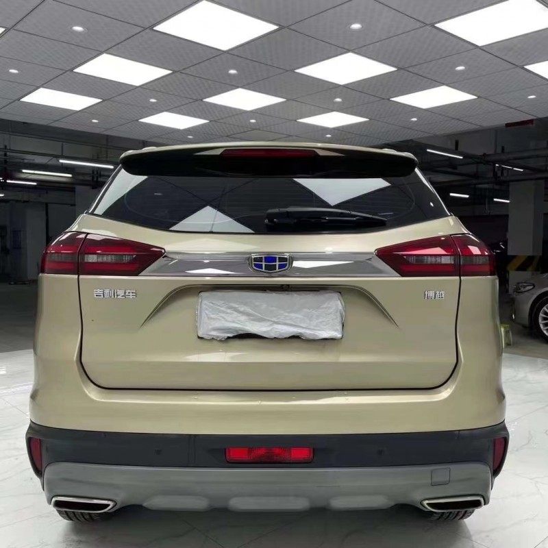 成都19年吉利博越1