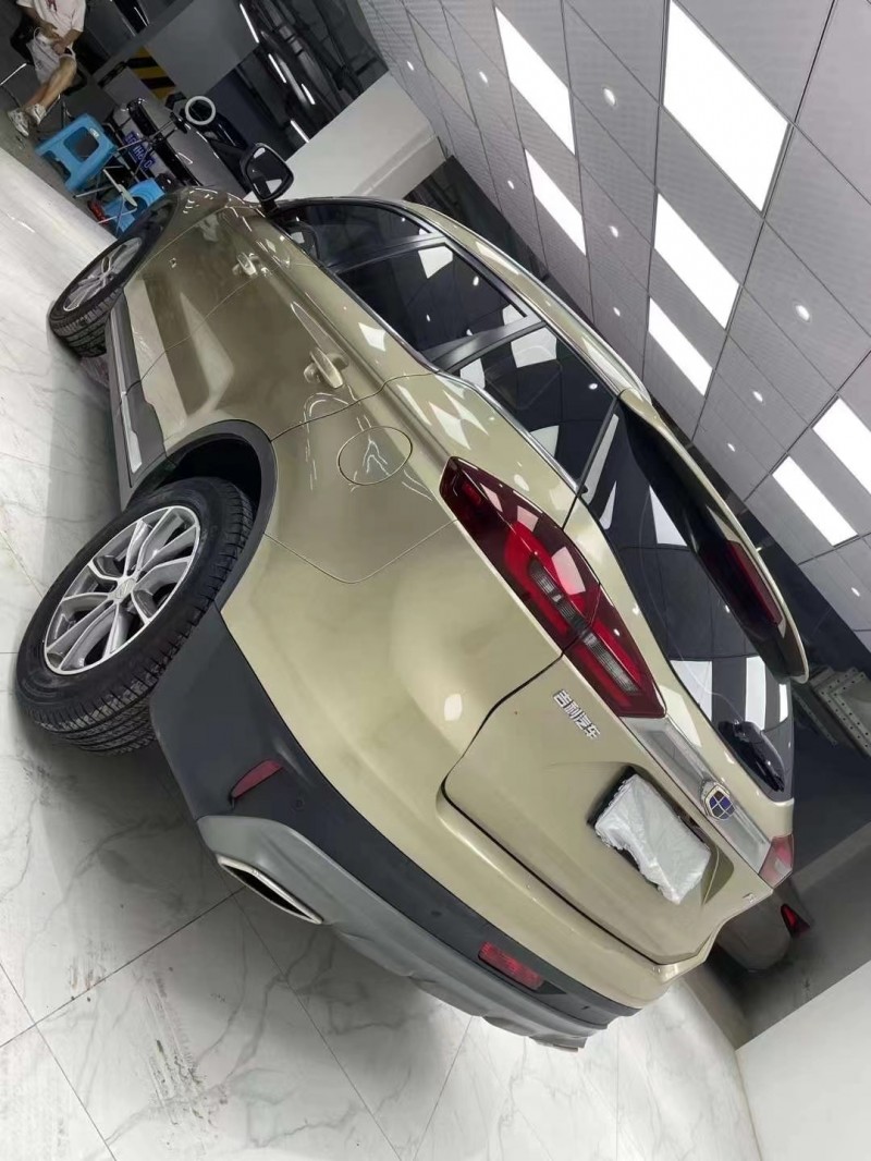 成都19年吉利博越2