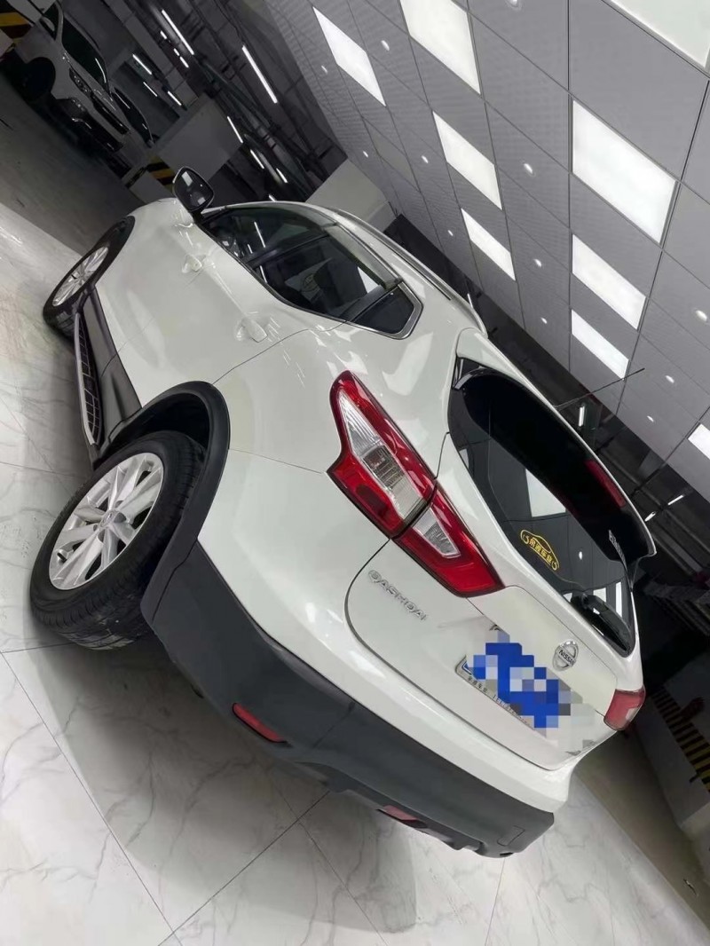 成都17年日产逍客2