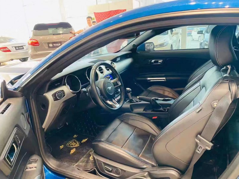 邢台17年福特野马5