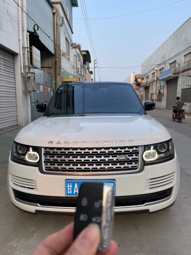 广州17年路虎揽胜行政1