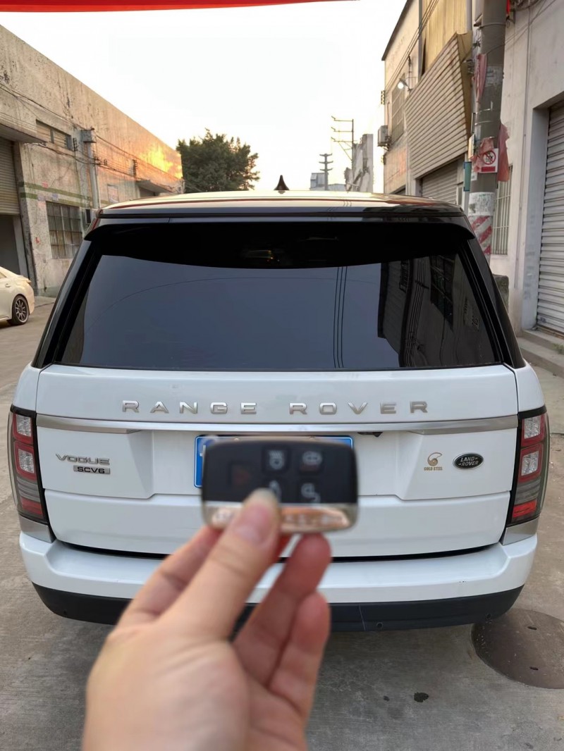 广州17年路虎揽胜行政4