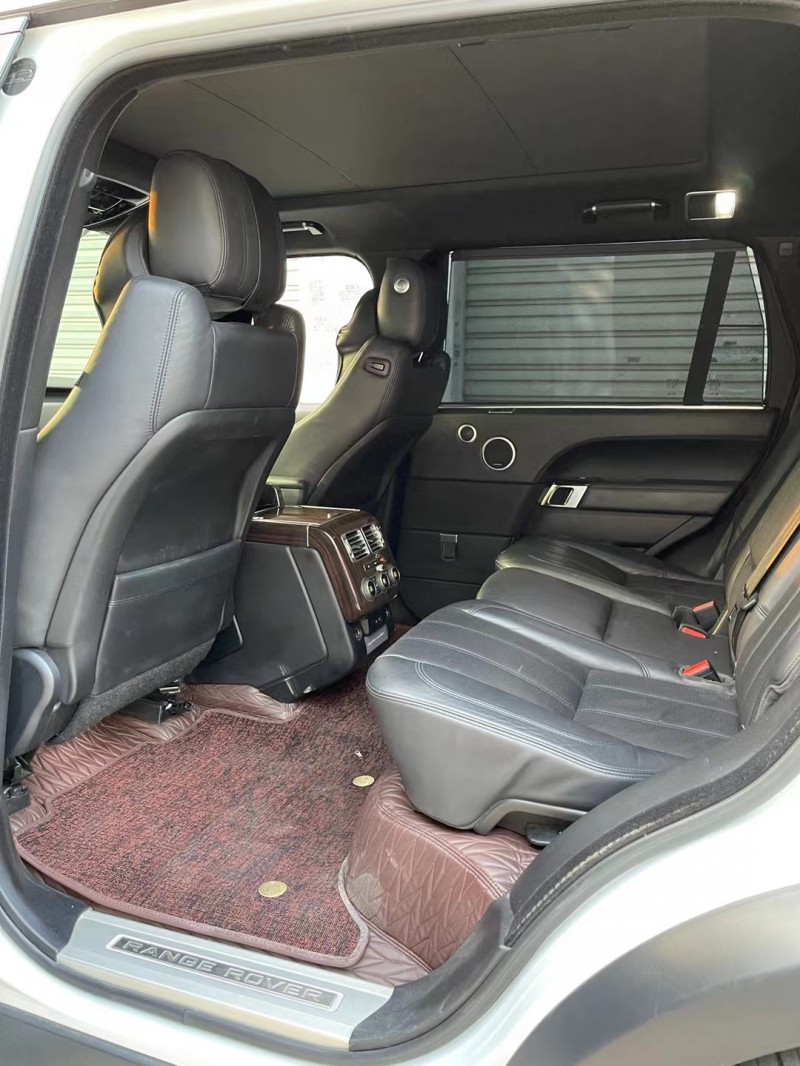 广州17年路虎揽胜行政8