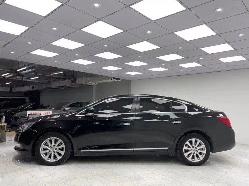 成都16年别克君越7