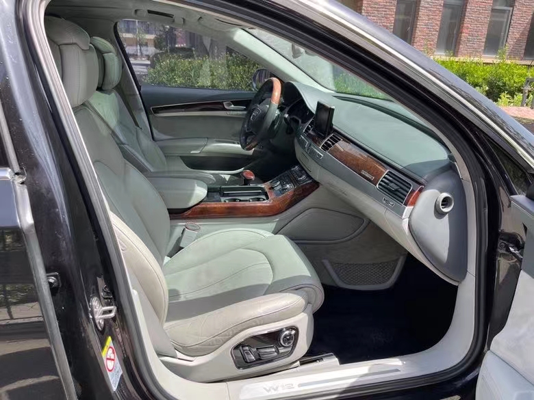 盐城12年奥迪A8L8