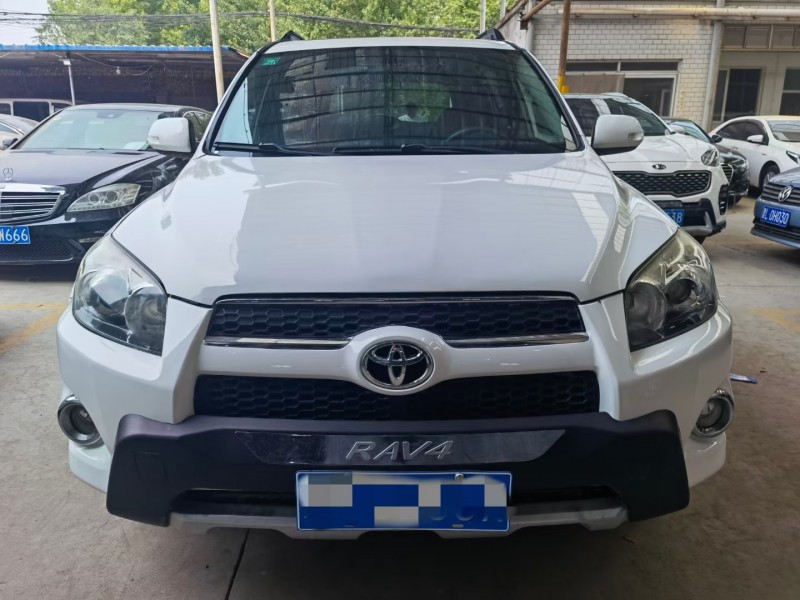 保定12年丰田RAV49