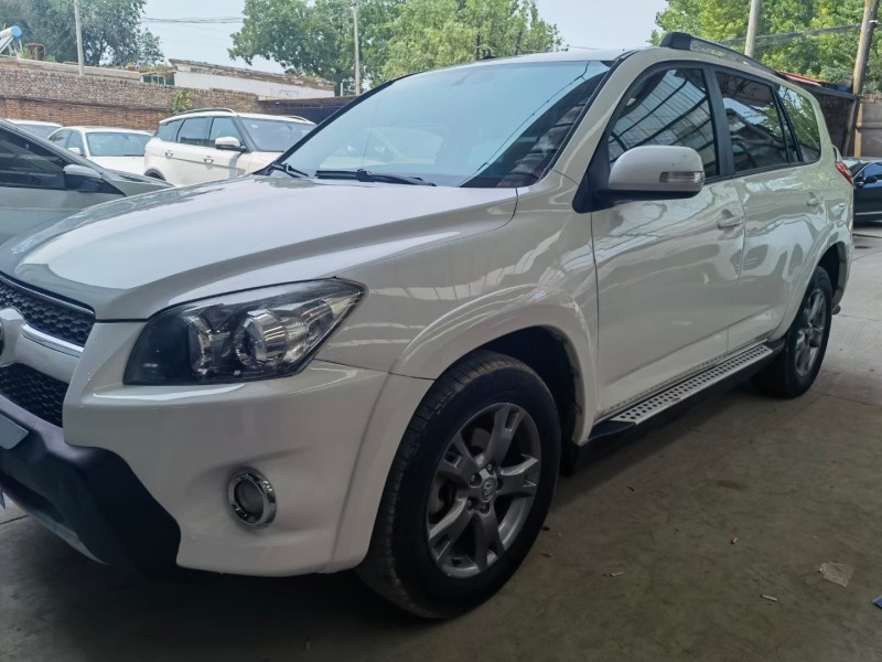 保定12年丰田RAV48